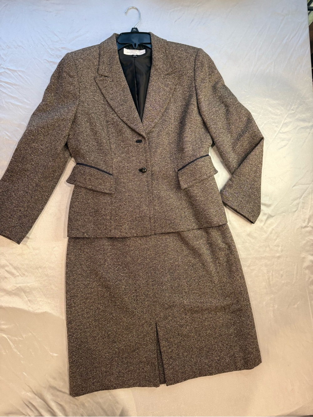 Tahari Two-Piece Skirt Suit – Classic Brown/Taupe Tailored Career Suit